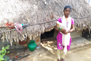 community certificate to tribal girl in parangani village