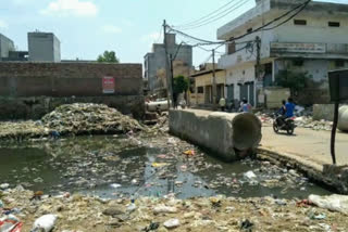 people facing problem due to open sewage in nangloi since 10 years