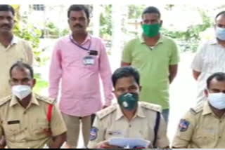 Armor police in Nizamabad district have arrested a gang of robbers