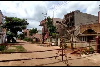 ಅಧ್ಯಾಪಕ ನಗರದ  ಸೋಂಕಿತ 53 ವರ್ಷದ ಎಂಜಿನಿಯರ್​​ ಮನೆ