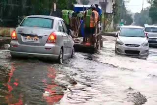 Water entered in low lying areas in raipur