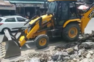 Footpath construction work started in Hamirpur bus stand