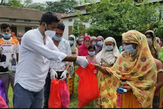 flood relief to villagers by youth leaders at chapar