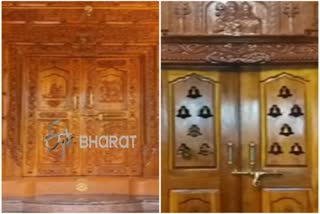 Huge entrance door in Kushtagi house that wanders people