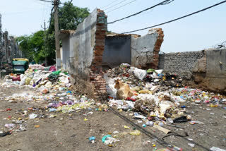 garbage house became a problem for the people jahangirpuri