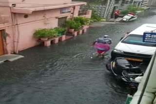 O Pocket colony streets of Dilshad Garden submerged in 10 minutes of rain