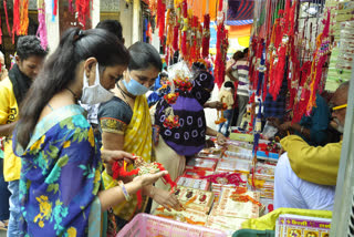 rakhi at market