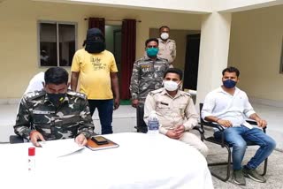 wanted criminal arrested in hazaribag, Aman Srivastava gang criminal arrested in hazaribag, crime news of hazaribag, हजारीबाग में कुख्यात अपराधी गिरफ्तार, हजारीबाग में अमन श्रीवास्तव गिरोह का अपराधी गिरफ्तार, हजारीबाग में अपराध की खबरें