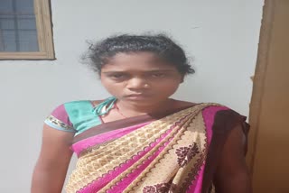 police-arrested-one-female-naxali-in-dantewada
