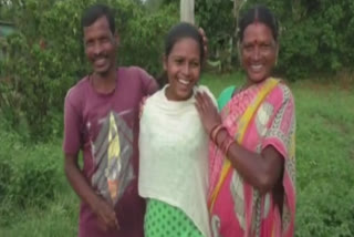 kandhamal latest news, matric result of kandhamal, minakshi mallick of kandhamal, କନ୍ଧମାଳ ଲାଟେଷ୍ଟ ନ୍ୟୁଜ୍‌, କନ୍ଧମାଳରେ ମାଟ୍ରିକ ରେଜଲ୍ଟ, କନ୍ଧମାଳର ମିନାକ୍ଷୀ ମଲ୍ଲିକ