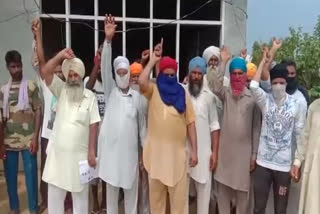 Villagers accuse Sarpanch of Bani of withholding rations