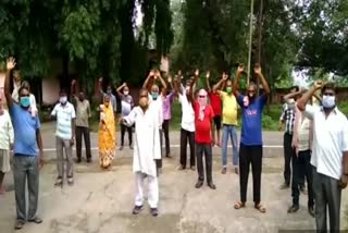 Jhamada workers end strike in dhanbad