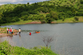 5 youth drowned in lake in aurangabad