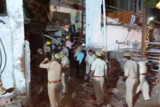 building collapsed in  Noida Sector 11