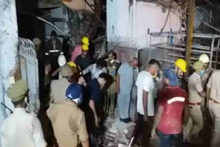 building collapsed at Noida