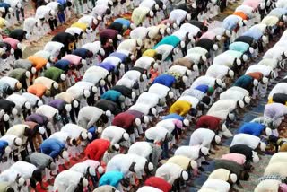 Hundreds of people gathered in mosque, prayed in the mosque in Ramgarh,  ସରକାରୀ ନିୟମକୁ ଫୁ, ମସଜିଦରେ ଜମା ହେଲେ ଶହ ଶହ ଲୋକ, ରାମଗଡ଼ ଥାନା କ୍ଷେତ୍ରର ନଇ ସରାୟ ମସଜିଦ