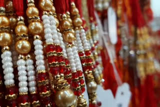 Corona effect on rakhi sellers  in Pimpri-Chinchwad