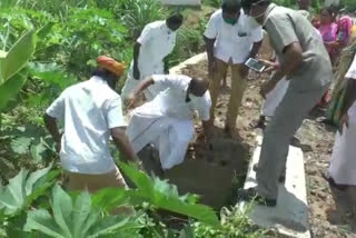 Minister Karuppanan inspection by jump into rainwater drainage