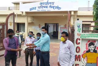 The needy will get free masks in the mask bank of Narsinghpur