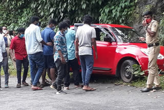 മാവാടി  കാര്‍ അപകടം  വാഗമണ്‍  പൊലീസ്  ഇരാറ്റുപേട്ട പൊലീസ്  Car accident in Mawad