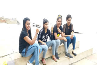 friendship day on ghats of varanasi