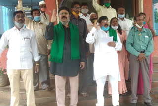 Hubli: Protests by farmers demanding crop insurance