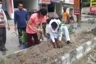 people of ghitorni village tied rakhi to plants and trees take resolution on rakshabandhan