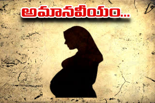 Prakasam District Erragondapalem Government Hospital staff did not admit the pregnant woman to the hospital. Corona feared the hospital would not care if she gave birth earlier