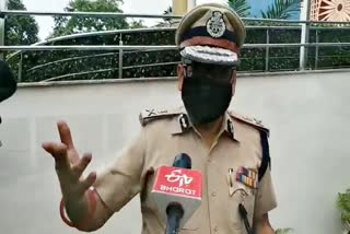 DGP Gupteshwar Pandey said that our 4 officers have hidden in Mumbai