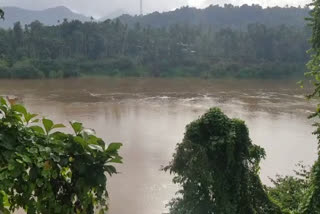 കനത്ത മഴ മലപ്പുറം  മലപ്പുറത്ത് ജാഗ്രത  കേരളം മഴ  അതിശക്തമായ മഴ  kerala heavy rain  rain malappuram