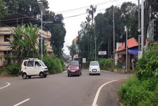 ട്രാഫിക് പൊലീസ്  തിരുവല്ല ബൈപാസ്  ഗതാഗതനിയന്ത്രണം തിരുവല്ല  തിരുവല്ല വാഹനാപകടം  തിരുവല്ല റെയില്‍വേസ്റ്റേഷന്‍  thiruvalla bypass  thiruvalla accident zone