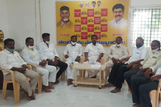 ananthapuram tdp leaders about three capitals