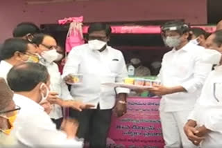 Khammam Corporator  distributes free drink for immunity power increase