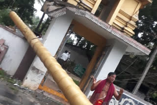 temple flag pole collapsed in mamuduru west godavari