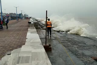 due to depression in sea high alert in Digha