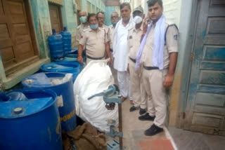 Bhind Excise Department arrested accused with illegal liquor