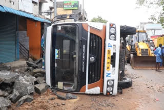 lorry accident