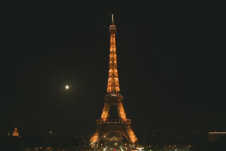 Eiffel Tower goes dark to mourn for Beirut port explosion