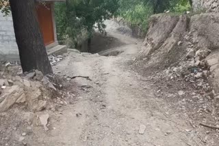 Kokernag residents cry foul over unrepaired roads