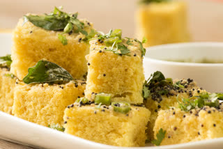 How to make gujarati snacks khaman dhokla at home