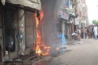 fire broken out in axis bank atm of Jyoti Nagar in North East Delhi