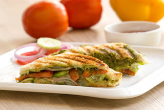 make grilled vegetable sandwich at home with this easy recipe