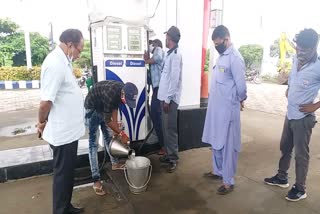 Diesel sold with mixing water in Harda