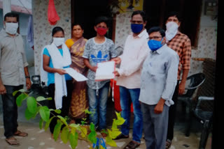 plants distrubution to students at darlapudi