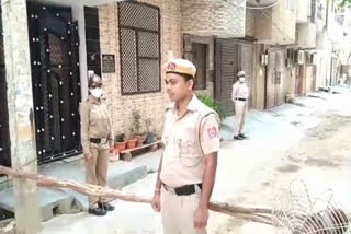 Civil defense personnel did not  letting out 12 person in Raj Nagar Part 2