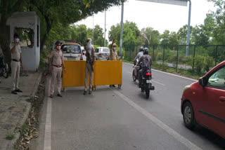 CRPF and Delhi Police checking vehicles in Dwarka district