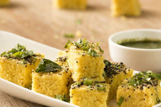 Gujarati breakfast recipes, khaman dhokla, popular Indian breakfasts, Indian snacks, recipes made by besan flour