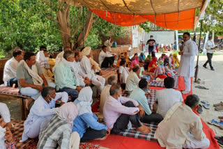 sukhwinder mandi gave support to pti teacher protest in charkhi dadri