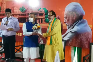 ex minister in Uttarakhand government Ram Kumar Walia joined BJP in delhi