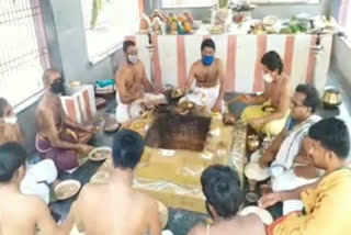 kadapa aarya vysya association made bath for corona issue